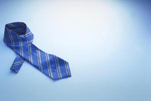 スタイリッシュで機能的な日傘の選び方：メンズ向けおすすめアイテムガイド